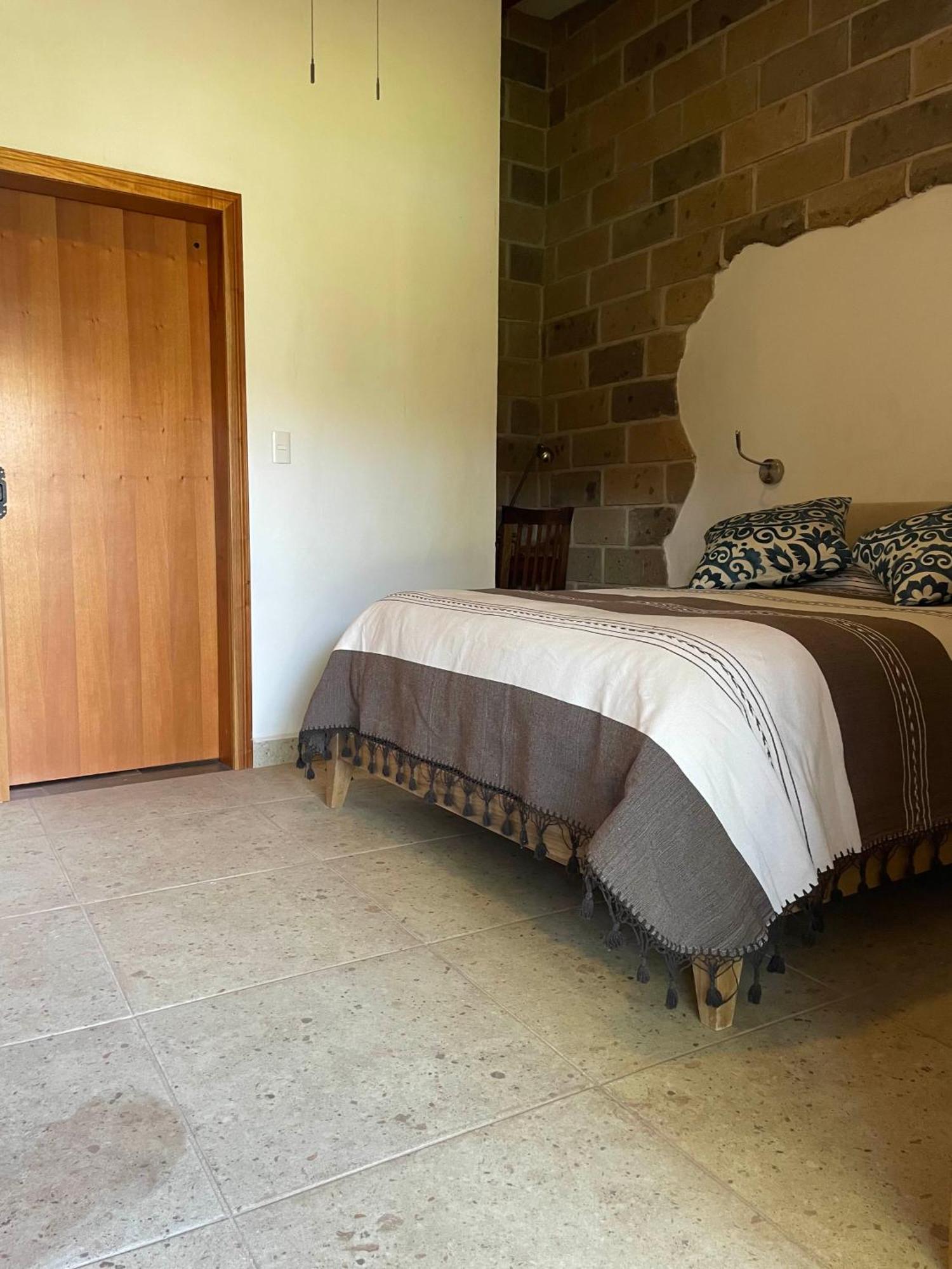 Hotel Casona El Calvario Huichapan ภายนอก รูปภาพ